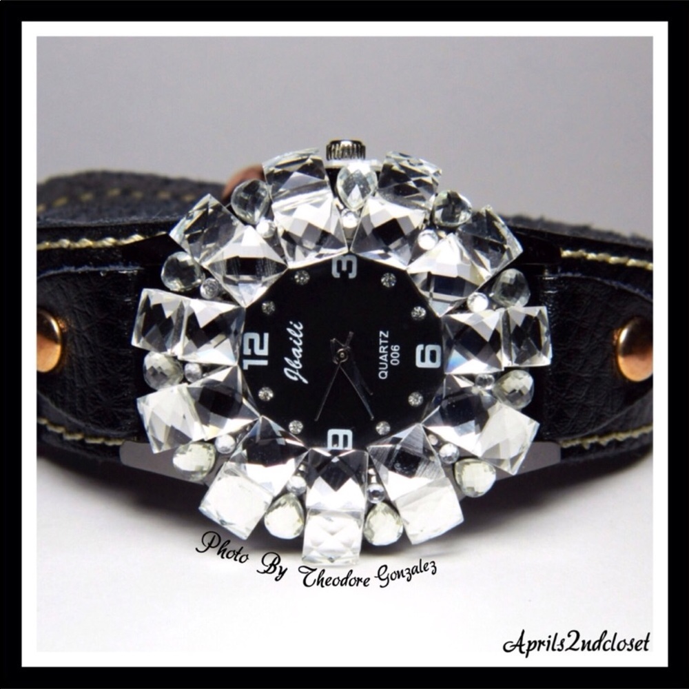 CZ DIAMOND GENUINE LEATHER CRYSTAL WATCH